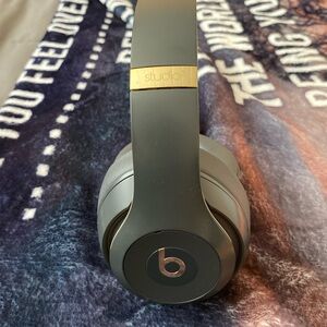These headphones are Beats by dre.